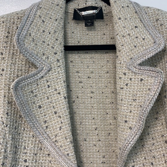 St. John Couture size 12 blazer with sparkle! Shoulder pads. tweed type - Picture 3 of 14